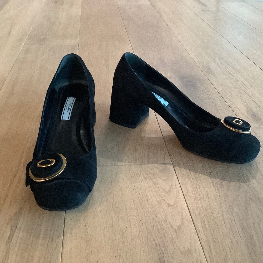 Prada Pumps with Gold Embellishments  - Size 38.5 Never worn!